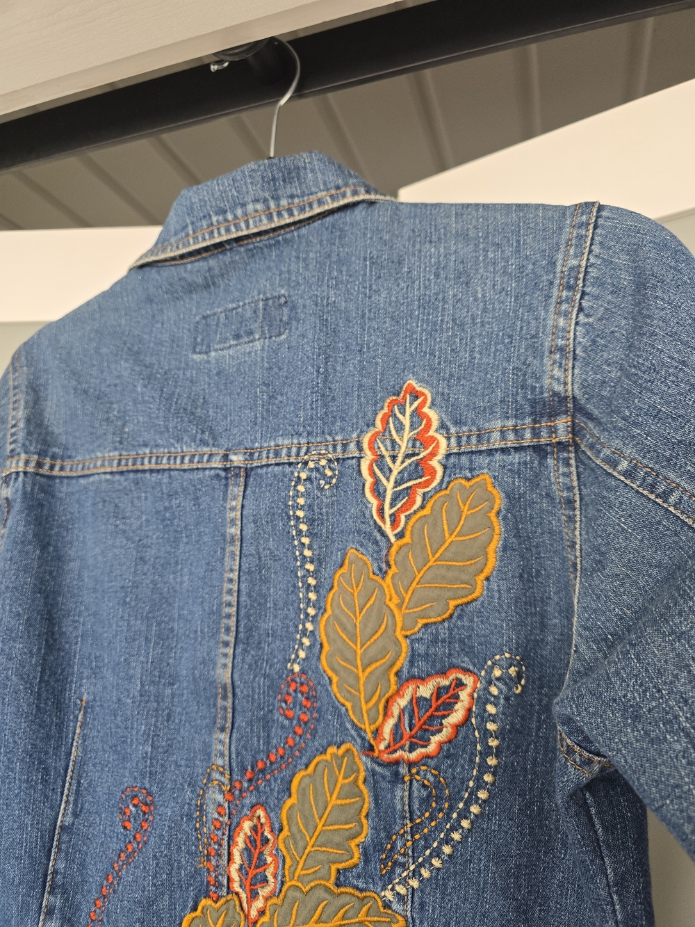 Embroidered Blue Denim Jacket with Fall Leaf Motif - Picture 11 of 17